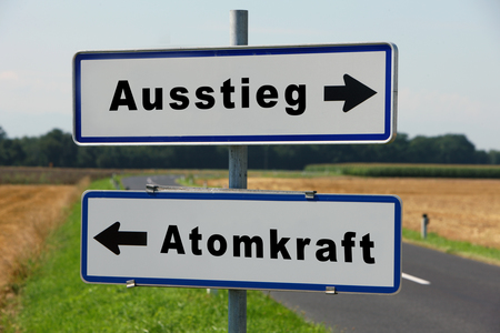 Ausstieg aus Atomkraft. Ende der Kernkraftwerke in Europa.
